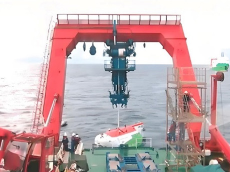 Stern Crane