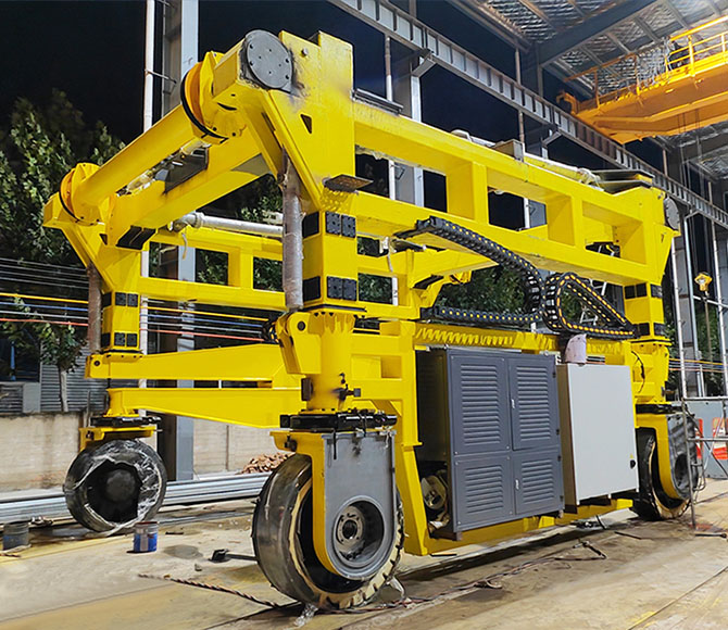 container straddle carrier