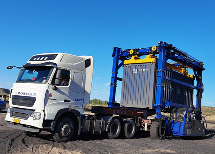 container straddle carrier