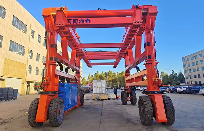 container straddle carrier