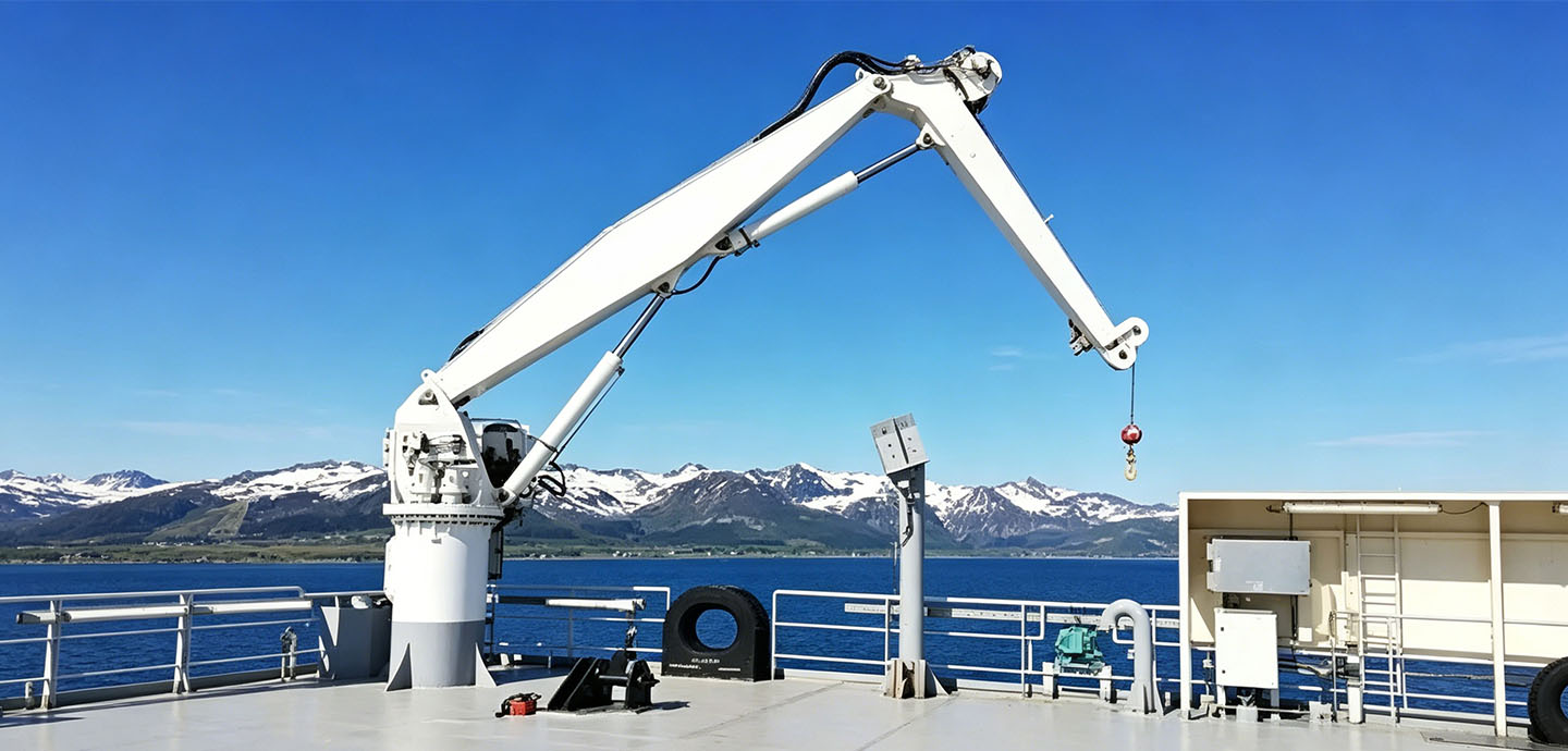 Marine Knuckle Boom Crane