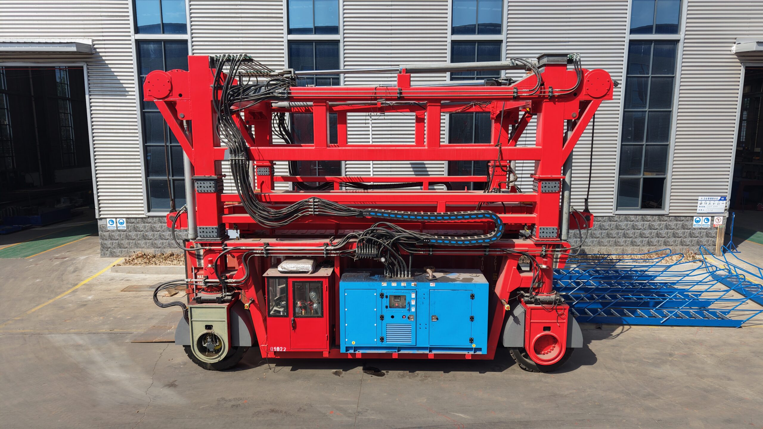 60 Ton Container Straddle Carrier
