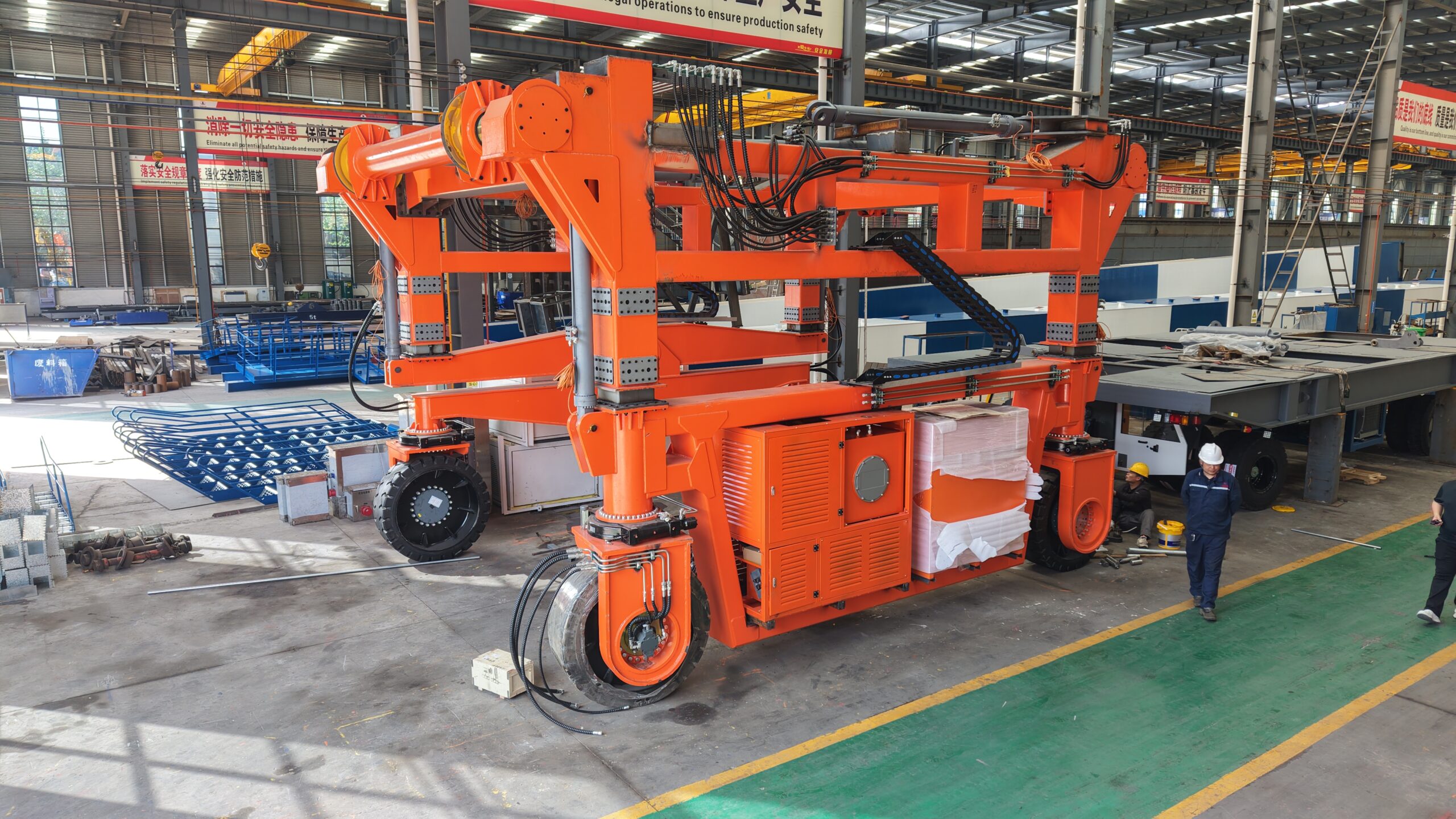 45T High-Capacity Straddle Carrier: Cost-Efficient Yard Solution